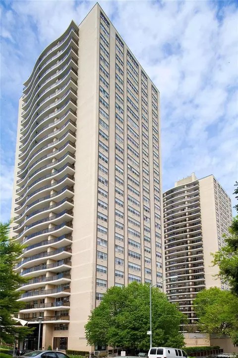 102-10 66th Rd #4G, New York, NY 11375
