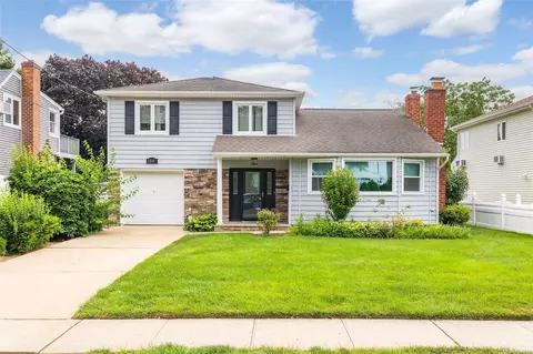 2181 Spruce St, Wantagh, NY 11793