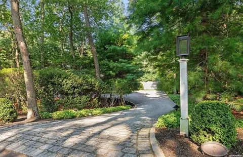 3 Cedar Trl, East Hampton, NY 11937