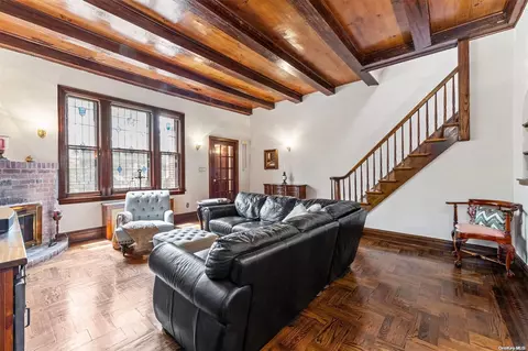 170-09 33rd Ave, New York, NY 11358