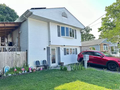 170 Lafayette Rd, West Babylon, NY 11704