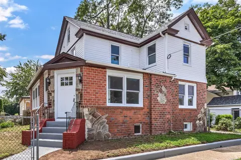 61 Pierson Ave, Hempstead, NY 11550