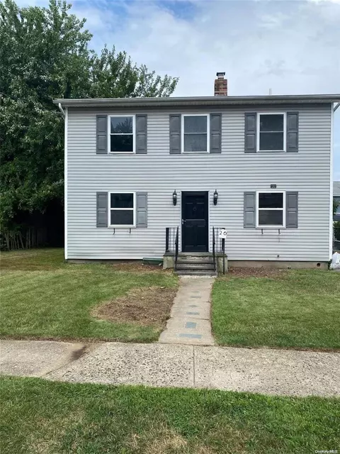 26 Linwood Rd, North Hempstead, NY 11050