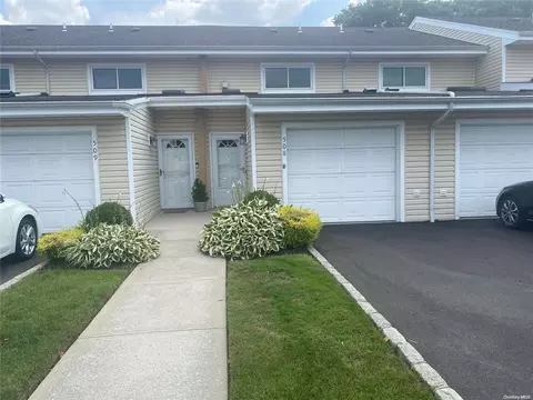 2355 Pershing Blvd #508, Baldwin, NY 11510