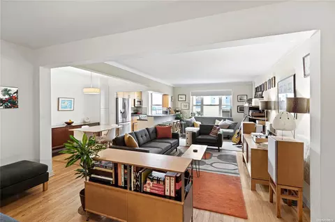 83-33 Austin St #4R, New York, NY 11415