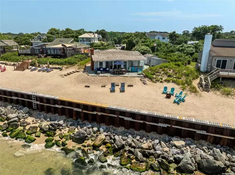 90 Soundview Dr, Montauk, NY 11954