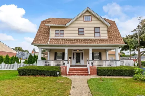 2463 Babylon Tpke, Merrick, NY 11566