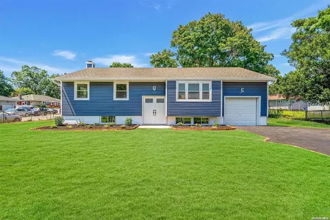 329 Broadway Greenlawn #8, Huntington, NY 11743