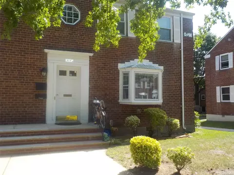 261-54 Langston Ave #A-1, Glen Oaks, NY 11004
