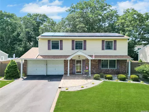 48 Roy Dr, Nesconset, NY 11767