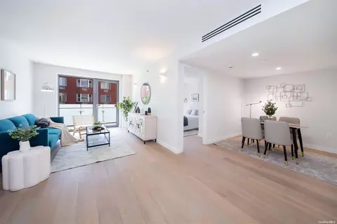 136-80 41 Ave #4E, New York, NY 11355
