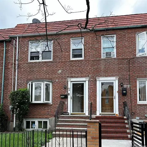 111-30 Francis Lewis Blvd, New York, NY 11429