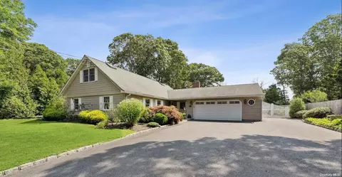 41 Mill Pond Ln, East Moriches, NY 11940