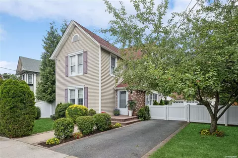 35 Madison Ave, Rockville Centre, NY 11570