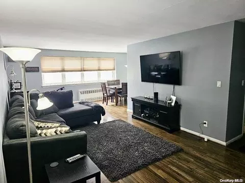 89-35 155 Ave #2J, New York, NY 11414