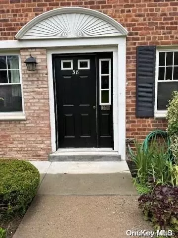 38 Madison Park # L, North Hempstead, NY 11050