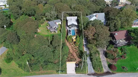 74 Adams Dr, Montauk, NY 11954