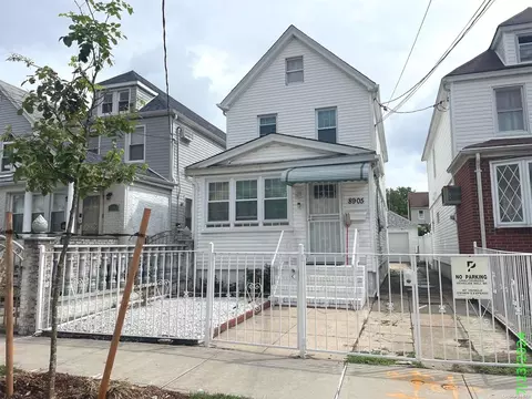 89-05 204th St, New York, NY 11423
