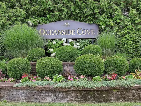 100 Daly Blvd #2205, Oceanside, NY 11572