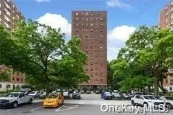 33 Rd #-, New York, NY 11106
