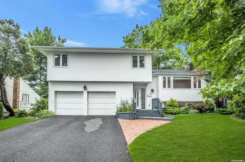 27 Piper Dr, North Hempstead, NY 11507