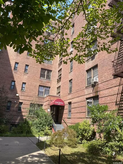 144-11 Sanford Ave #5J, Flushing, NY 11355