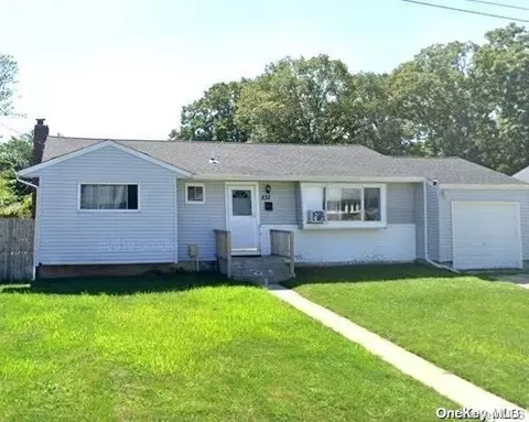 232 Milandy St, Brentwood, NY 11717