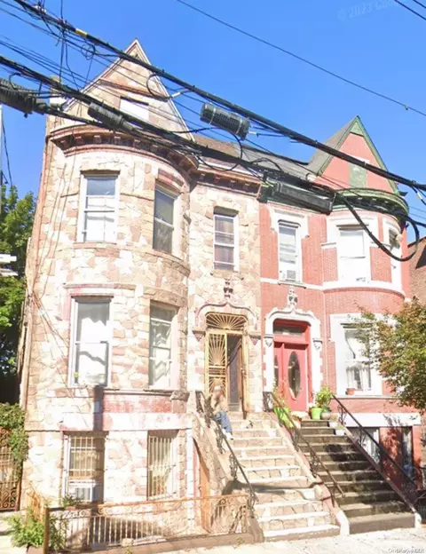 763 Beck St, New York, NY 10455