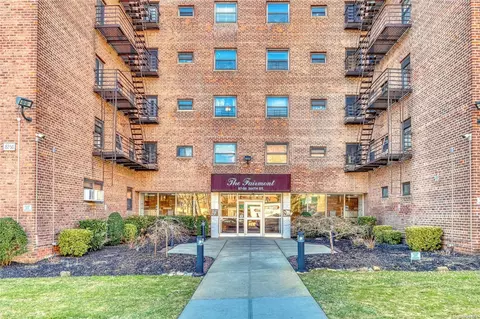 87-50 204 St #B66, Hollis, NY 11423