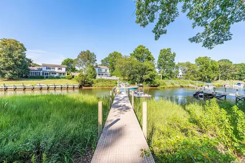 2505 Wells Ave, Southold, NY 11971