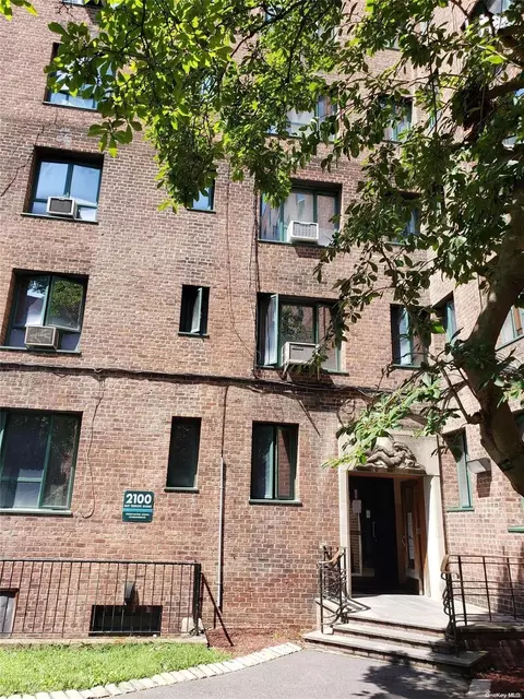 2100 E Tremont Ave #2E, New York, NY 10462