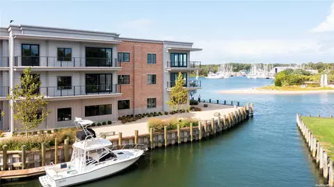 123 Sterling Ave #10, Greenport, NY 11944