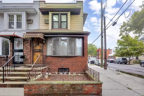77-71 79th St, New York, NY 11385