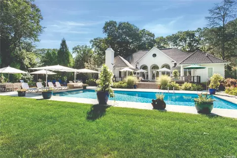 3 Cedar Ln, Southampton, NY 11960