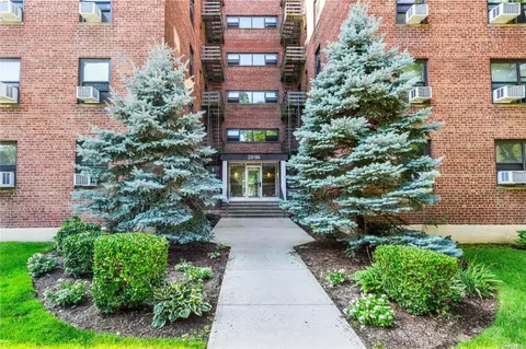 211-06 75th Ave #1C, Oakland Gardens, NY 11364