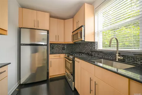 172-15 Crocheron Ave #2ND, Flushing, NY 11358