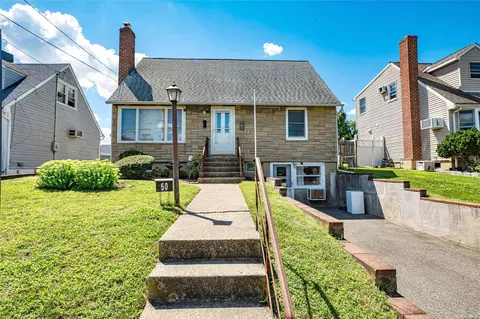 50 Albertson Ave, North Hempstead, NY 11507