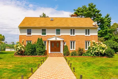 149 3rd Ave, Brentwood, NY 11717