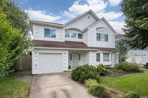 280 W Penn St, Long Beach, NY 11561