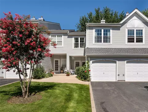 256 Windward Dr #1, Port Jefferson, NY 11777