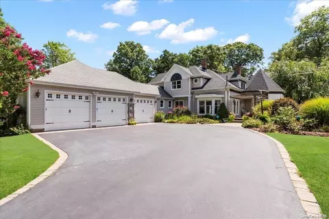 80 Deforest Rd, Dix Hills, NY 11746