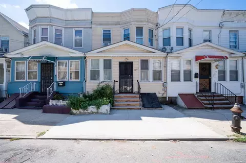 76-22 86th Ave, New York, NY 11421