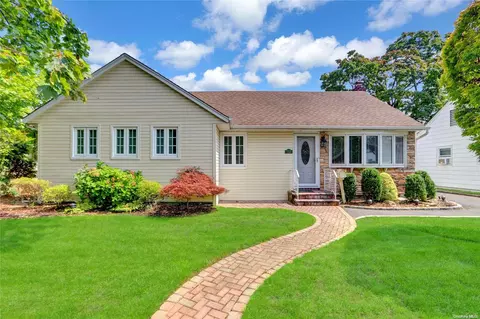 713 Durham Rd, East Meadow, NY 11554