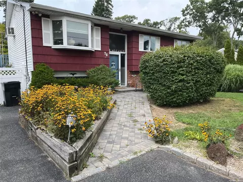 78 Leopold Ave, West Islip, NY 11795