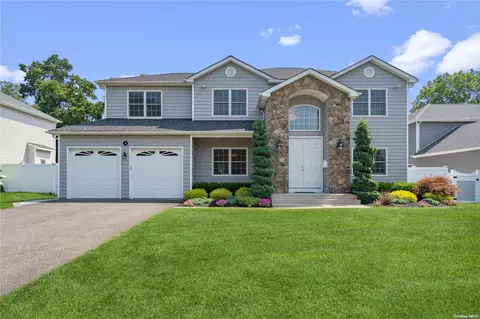 14 Rachel Ave, Commack, NY 11725
