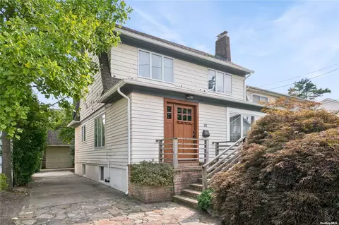 109 Longworth Ave, Woodmere, NY 11598