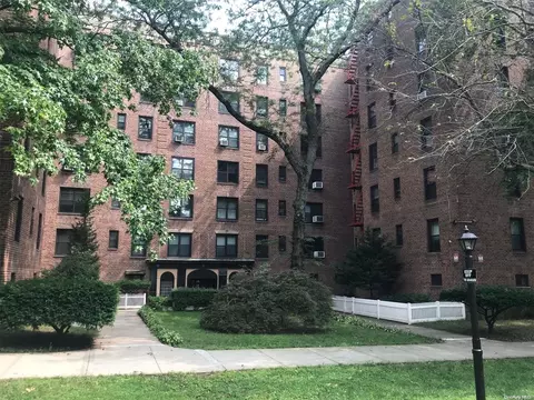 83-20 98 St #1U, New York, NY 11421