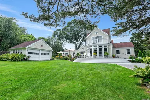 4015 Main Bayview Rd, Southold, NY 11971