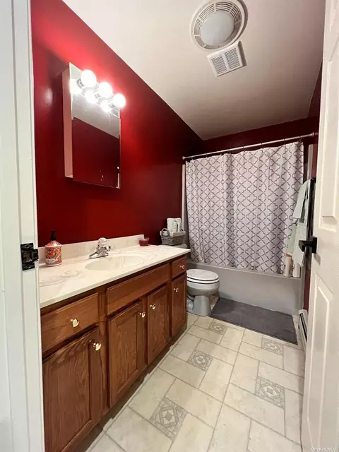 Bath - 9 Pinekill Ln, Windham, NY 12496 photo 1 of 2