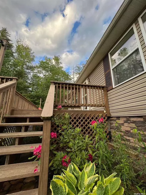 Exterior - 9 Pinekill Ln, Windham, NY 12496 photo 4 of 9
